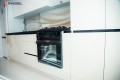 Bucătărie modernă liniară fronturi Acrylux Bej MOD237