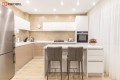 Bucătărie modernă în formă de „U” fronturi Acrylux Bej MOD150