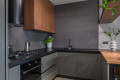 Bucătărie modernă în formă de „U” cu fațada Acrylux Gri MOD408 Bucătării moderne mobila