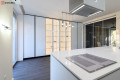 Bucătărie modernă cu insulă cu fațada Sticla in profil Alb MOD370  Bucătării moderne mobila