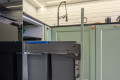 Bucătărie neoclasică în formă de „L” cu fațada MDF frezat 3D - vopsit Verde NEO372 Bucătării Neoclasice la comanda chisinau