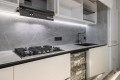 Bucătărie modernă liniară cu fațada MDF vopsit lucios Alb MOD405 Bucătării moderne mobila