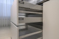 Bucătărie modernă liniară cu fațada MDF vopsit mat Alb MOD423 Bucătării moderne la comanda chisinau