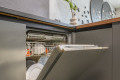 Bucătărie modernă în formă de „U” cu fațada Acrylux Gri MOD408 Bucătării moderne mobila