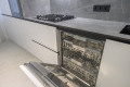 Bucătărie modernă liniară cu fațada MDF vopsit mat Alb MOD423 Bucătării moderne la comanda
