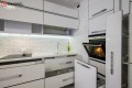 Bucătărie modernă în formă de „L” fronturi Acrylux Alb MOD255 Bucătării moderne mobila