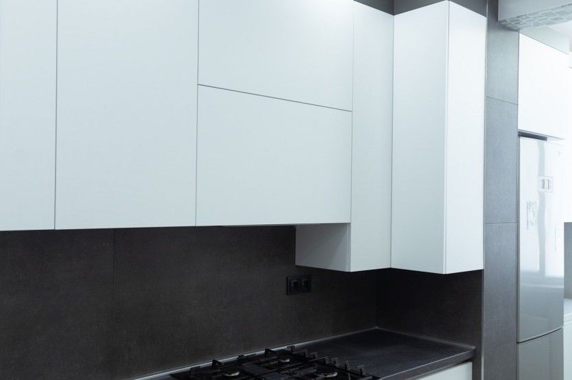 Bucătărie modernă în formă de „L” fronturi Acrylux Alb MOD239 Bucătării moderne mobila