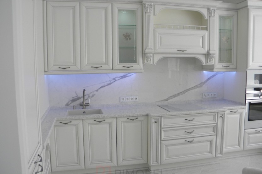 Bucătărie clasică în formă de „L” fronturi MDF frezat 3D - vopsit Alb CLA23 Bucătării clasice la comanda chisinau