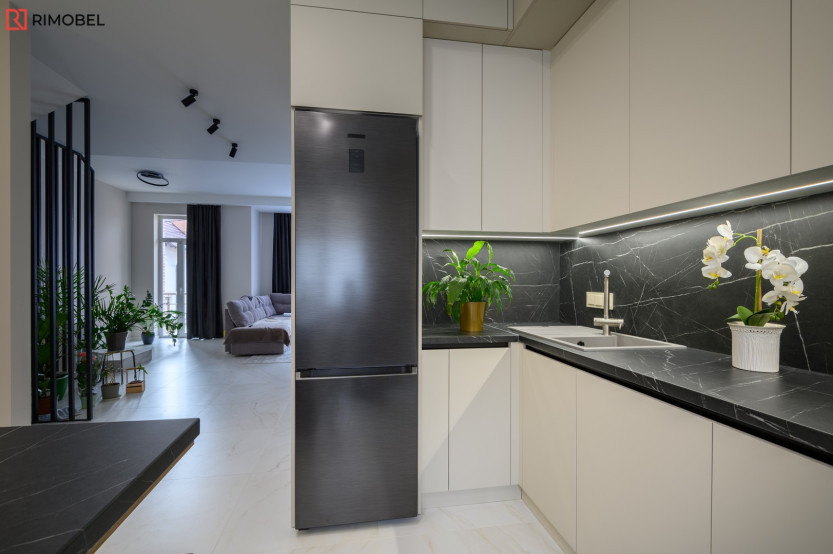 Bucătărie modernă în formă de „L” cu fasada MDF vopsit mat Fildeș MOD282 Bucătării moderne mobila