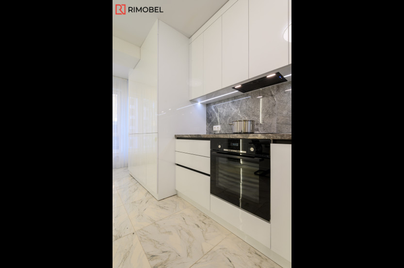 Bucătărie modernă liniară cu fațada Acrylux Alb MOD392 Bucătării moderne la comanda chisinau