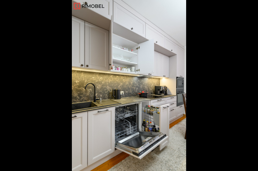 Bucătărie neoclasică liniară cu fațada MDF frezat 3D - vopsit Alb NEO390 Bucătării Neoclasice la comanda chisinau