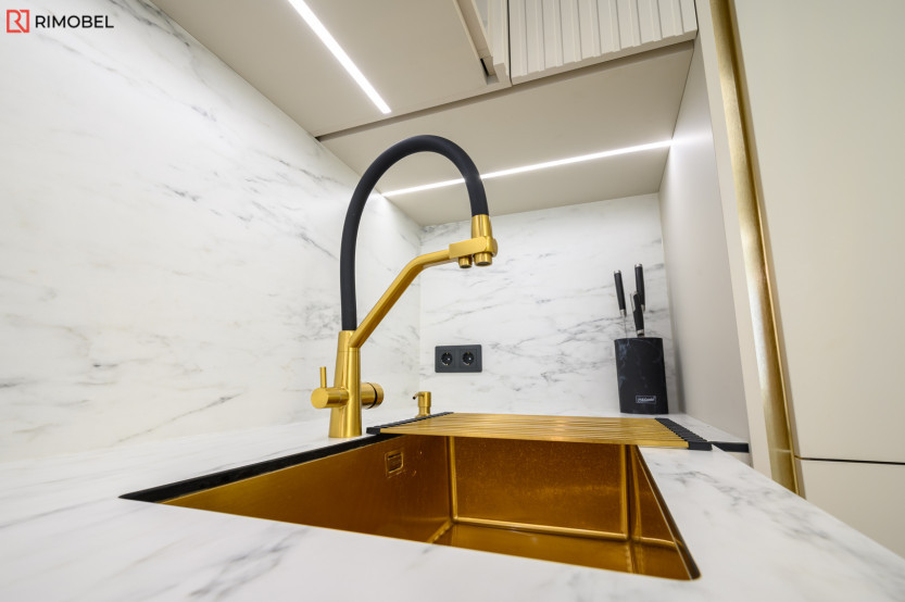 Bucătărie modernă în formă de „L” cu fațada MDF vopsit mat Bej MOD371 Bucătării moderne la comanda chisinau