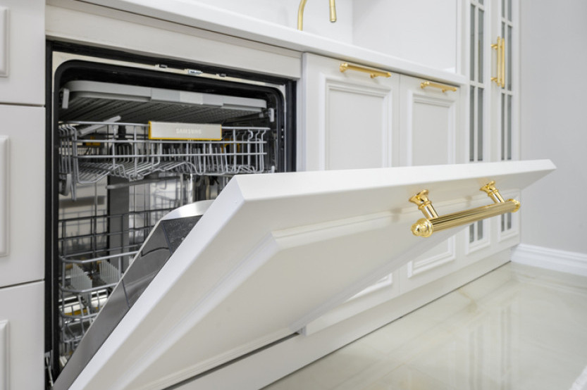 Bucătărie neoclasică liniară cu fațada MDF frezat 3D - vopsit Casmir NEO416 Bucătării Neoclasice la comanda